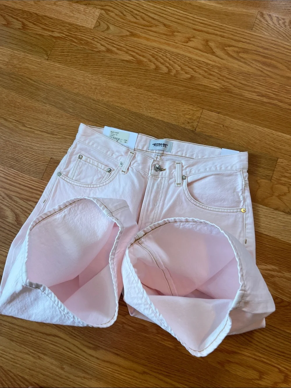 AGolde Baggy V-Short Size 26 NWT